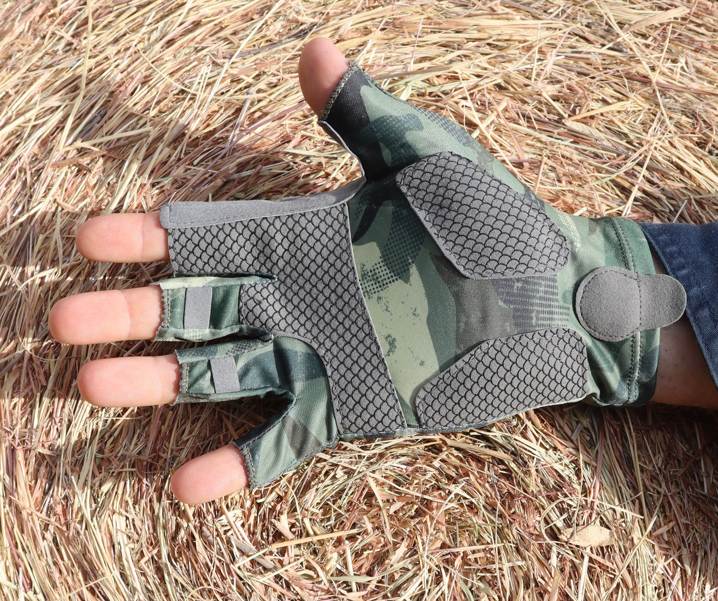 UPF50+ Fingerless Sungloves - Green Camouflage 4